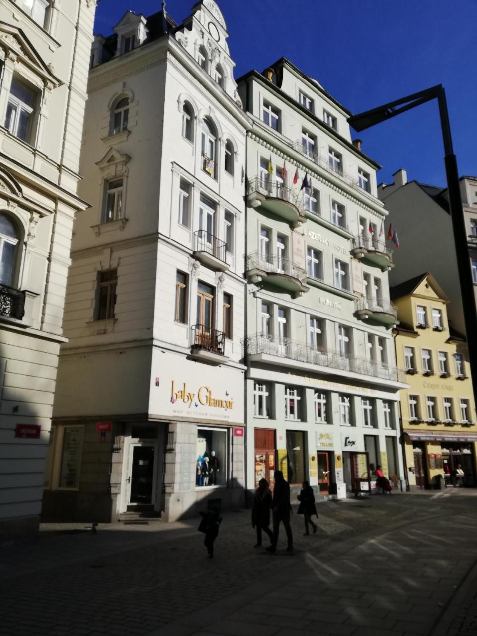 Apartment In Center - Morassi