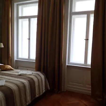 Apartment In City Center - Morassi Karlovy Vary Exterior photo